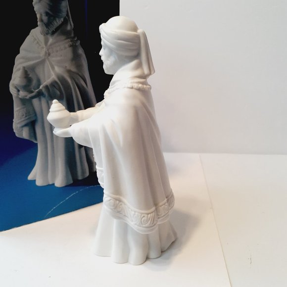 1982 Avon Nativity Collectibles THE MAGI BALTHASAR WISEMEN Porcelain Figure box - Picture 8 of 12